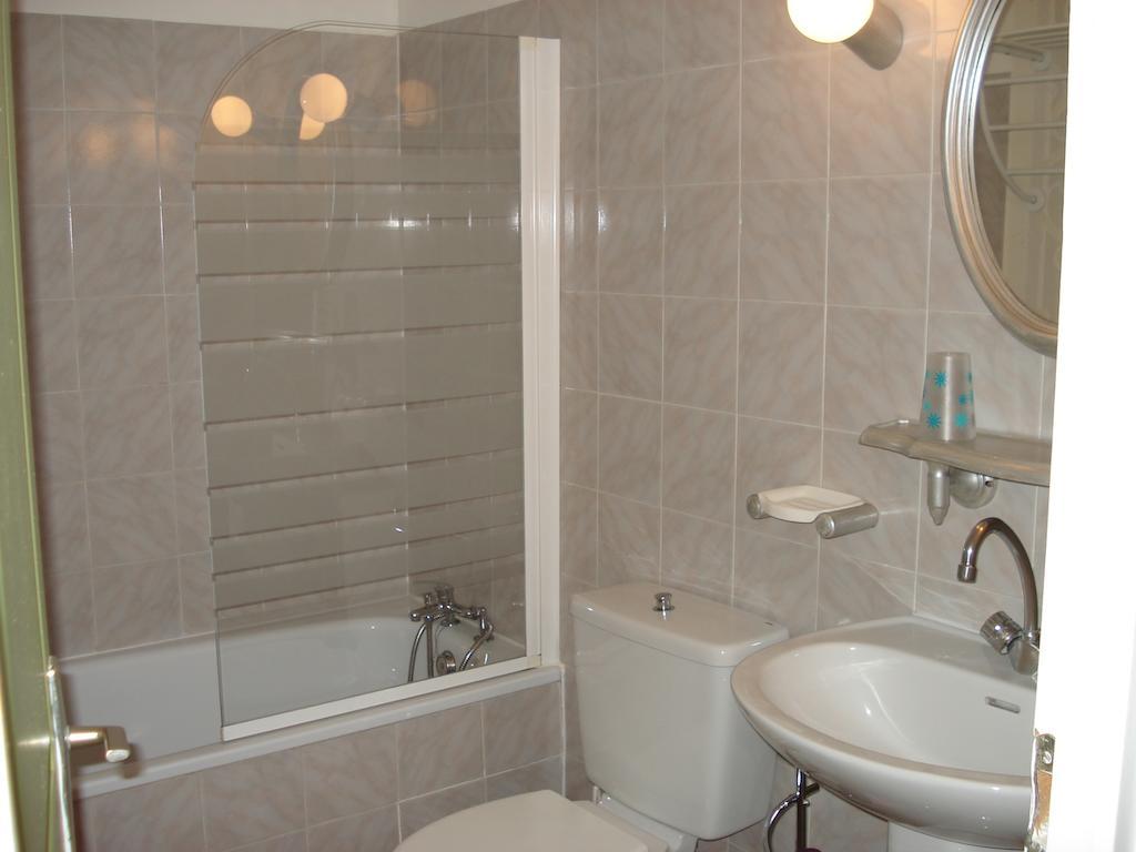 La Grange Du Cheval Blanc Villa Villeneuve-sur-Lot Room photo