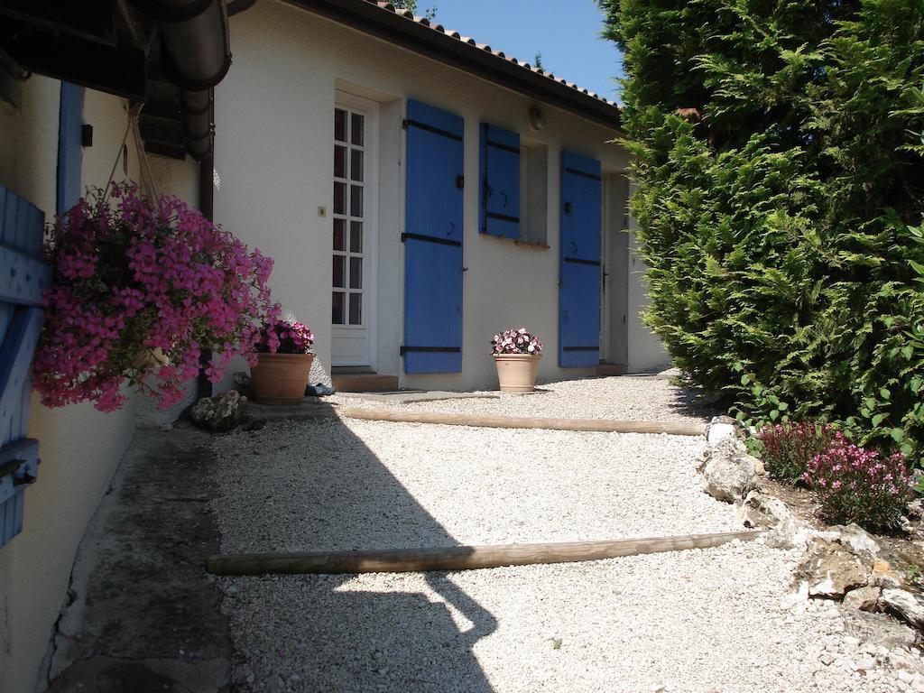 La Grange Du Cheval Blanc Villa Villeneuve-sur-Lot Room photo